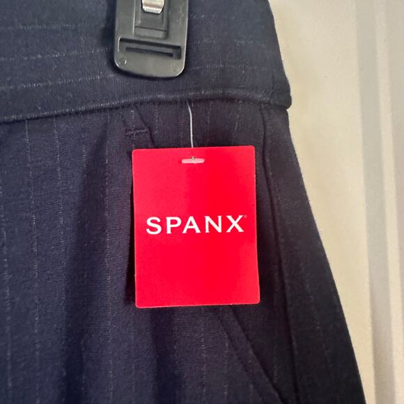 Spanx NWT Wide Leg Navy Gray Pin Stripe Med Perfect Dress Pants Ponte Pockets - Picture 3 of 13